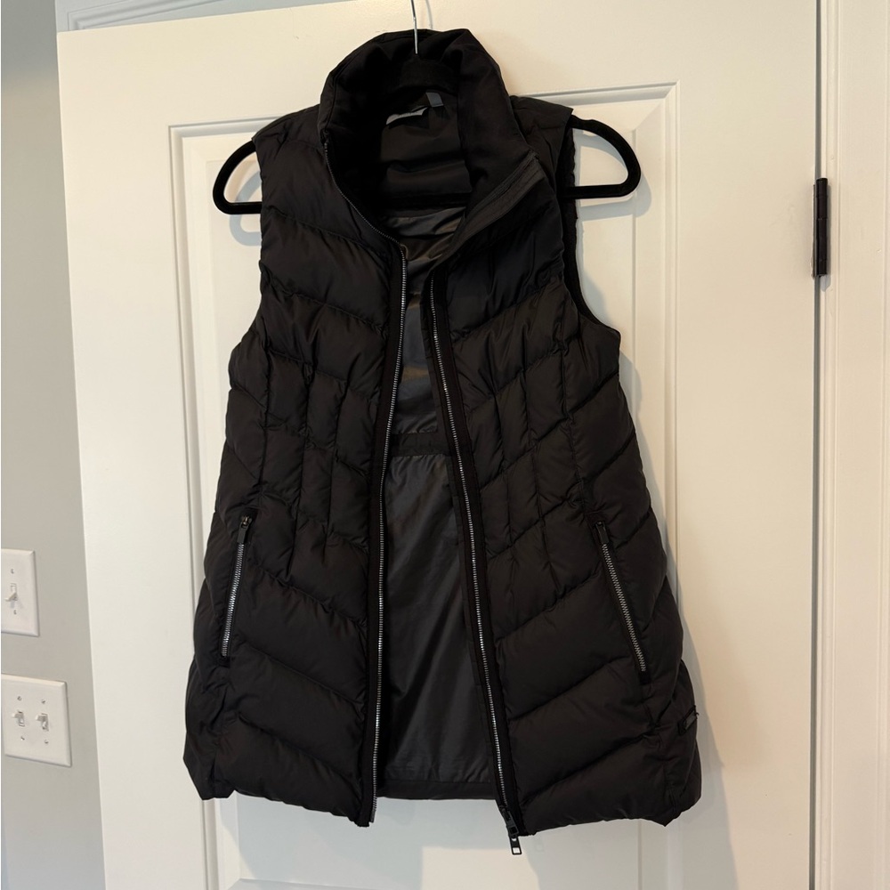 Athleta Puffer Vest